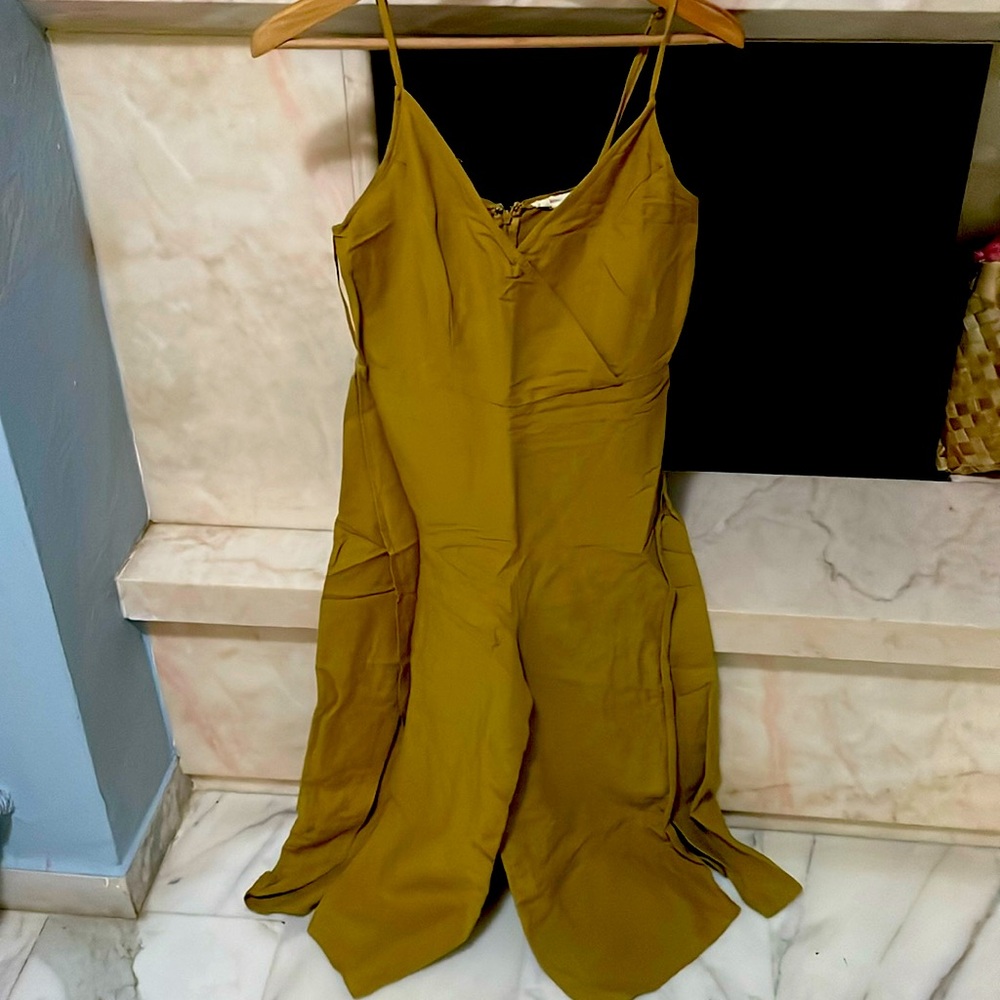 Anthropologie olive green wide leg jumpsuit. Size S